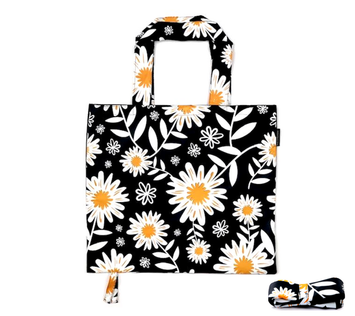 Reusable shopping bags with solid stud closure