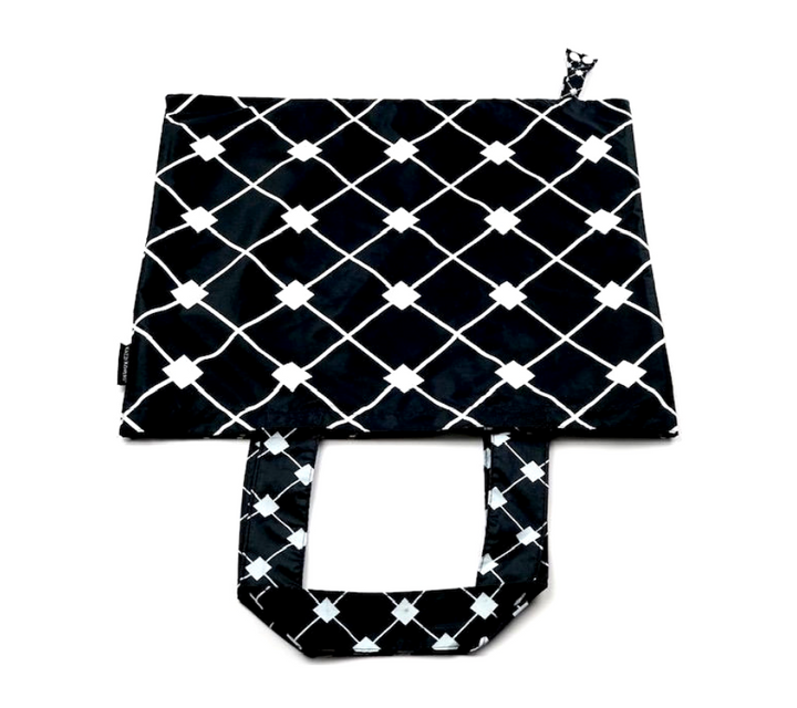 Angle view of reusable bag