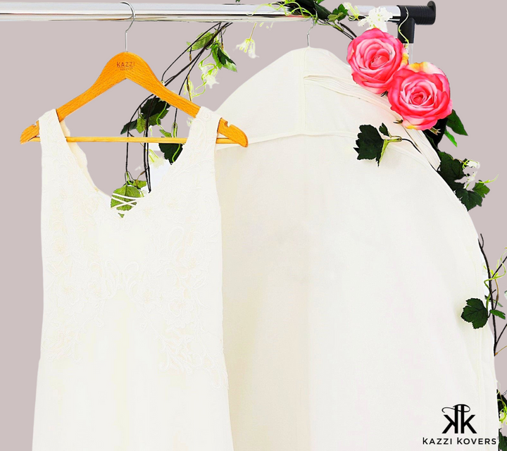 Wedding dress storage bag for robust gowns, gowns with trains, princess dresses and more