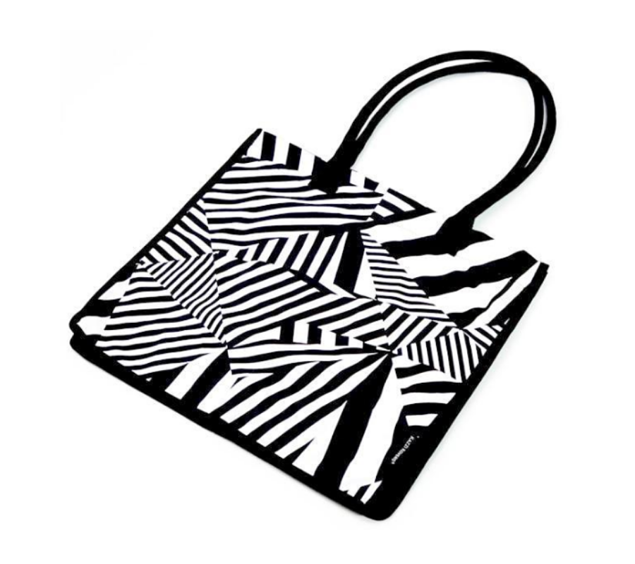 Cotton shopping bag in black and white chevron print