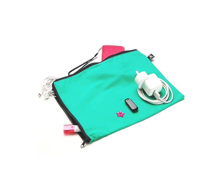 Travel accessories organiser for electronics and cords