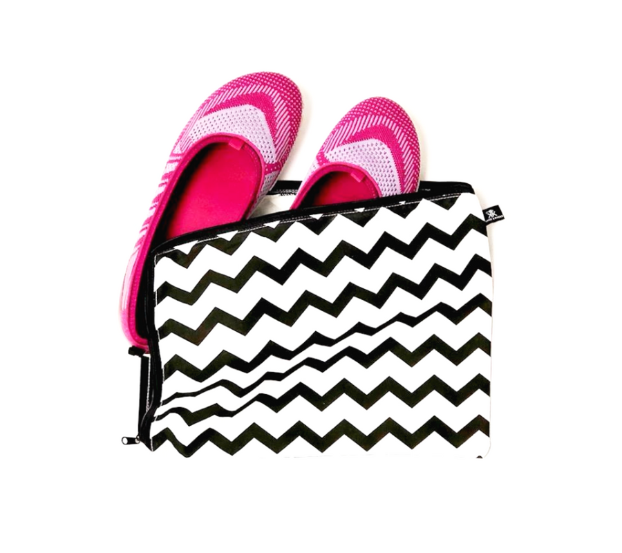 Shoe bag for casual or sports shoes in zig zag print