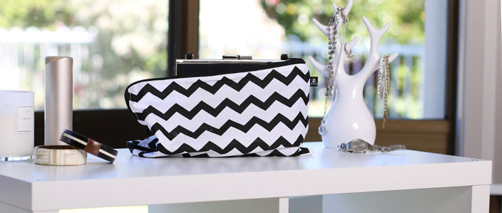 Zig-zag chevron print clutch, wallet and wristlet dust bag