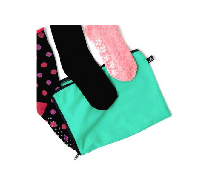 Fully enclosed cotton bag for socks